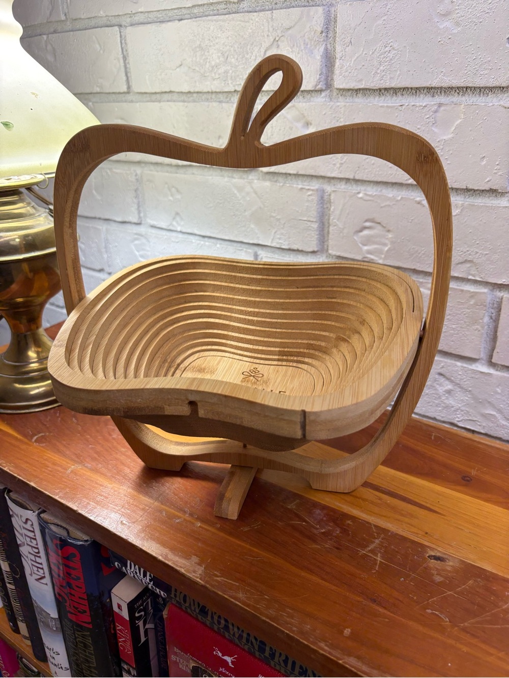 Bonnie & Pop Collapsible Bamboo Apple Fruit Basket / Trivet - Picture 4 of 6